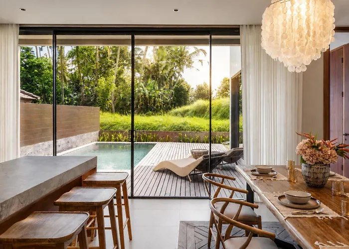 Glass House 2br In Rice Filed, 別荘 ウブド