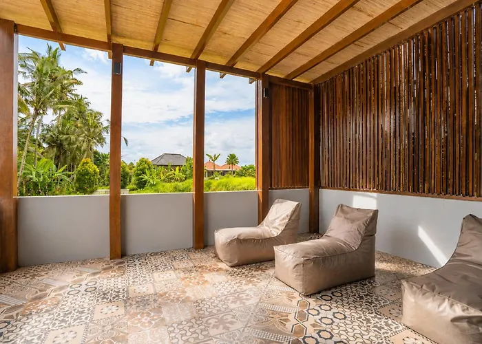 Glass House 2br In Rice Filed, Ubud