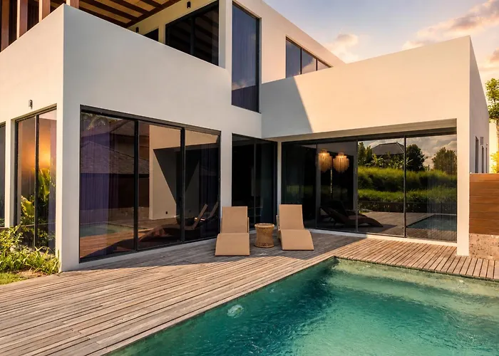 Glass House 2br In Rice Filed, ウブド